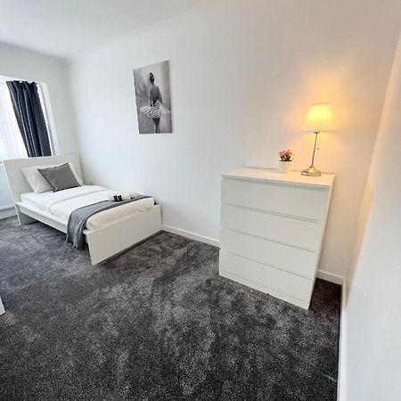 Stunning Flat In Greater London Hotel Exterior foto
