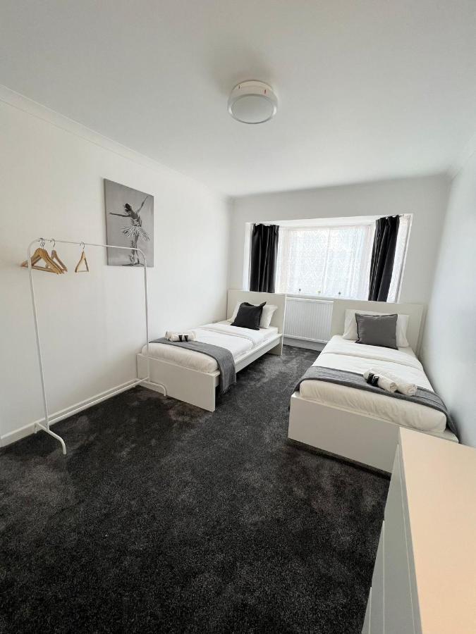 Stunning Flat In Greater London Hotel Exterior foto