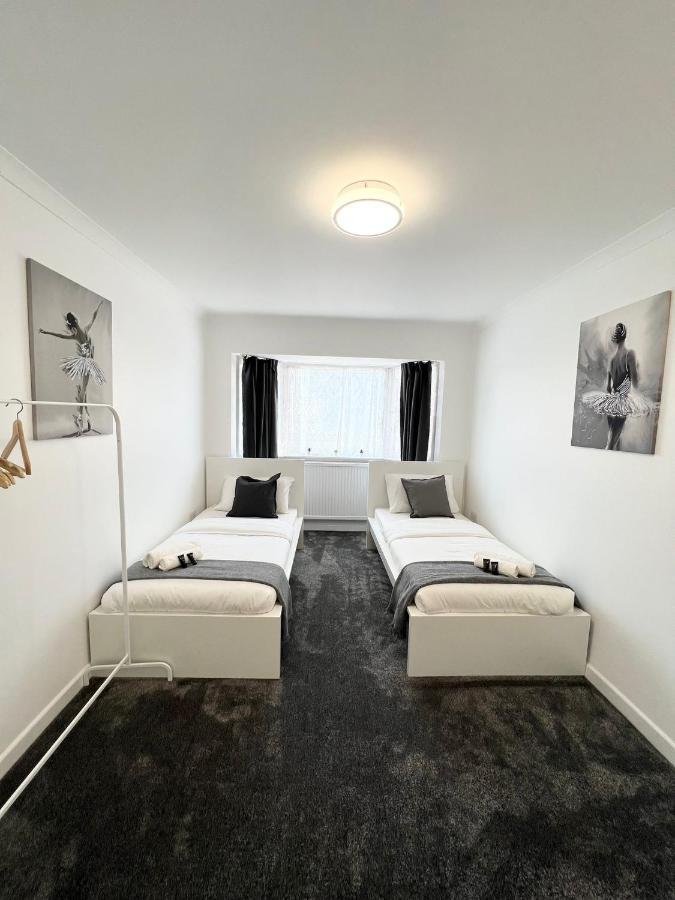 Stunning Flat In Greater London Hotel Exterior foto